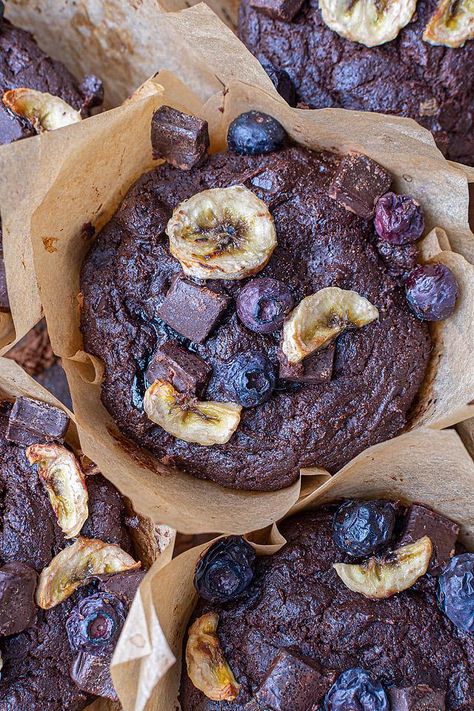 These blueberry banana muffins are so good. They are moist, rich in flavour and packed with juicy fruit. These tasty muffins can be enjoyed for breakfast, or as a snack or dessert. They are ideal for adding to a box lunch, and they will definitely appeal to kids as well as the grownups. These tasty double chocolate muffins will become your favourite gluten free muffin recipe. You won't even know they are gluten free! #muffins #glutenfree #chocolate #blueberry #banana Blueberry Zucchini Muffins, Blueberry Banana Muffins, Bakery Style Blueberry Muffins, Savory Muffins Recipes, Fruity Cookies, Muffins For Breakfast, Mini Chocolate Chip Muffins, Chocolate Blueberry, Blueberry Banana Smoothie