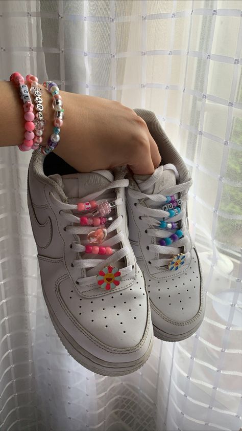 Air Force 1 Charms, Air Force Custom Ideas, Custom Air Force 1 Diy, Kandi Bracelets Aesthetic, Candy Bracelets, Rave Shoes, Candy Bracelet, Kandi Bracelets, Custom Air Force 1