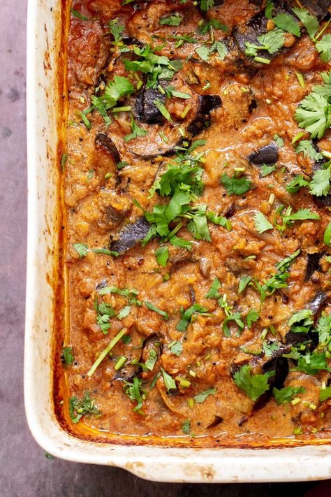 Eggplant Bake, Veggie Curry, Eggplant Curry Recipes, Vegetarian Curry Recipes, Curry With Eggplant, Vegetarian Indian Recipes, Indian Aubergine Recipes, Eggplant Curry Recipes Coconut Milk, Indian Eggplant Recipes