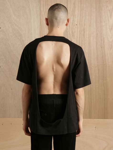 Open Back Shirts, Backless Outfit, Backless Shirt, Fairy Fashion, Backless Top, Raf Simons, Edgy Outfits, Design Inspiration, Mens Shirts