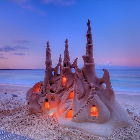 Illuminated Sand Castle. Challenge yourself to building one of these on your next visit to Myrtle Beach? Beach Sand Art, Underwater Pictures, Snow Sculptures, Beach Humor, Snow Art, Sand Sculptures, Ice Sculptures, Sand Art, Sand Castle