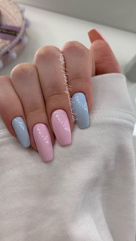 Baby Blue And Pink Nails, Feb Nails, Reveal Nails, Feather Nails, Beauty Hacks Nails, 2024 Nails, Beauty Boost, Simple Acrylic, Floral Nail