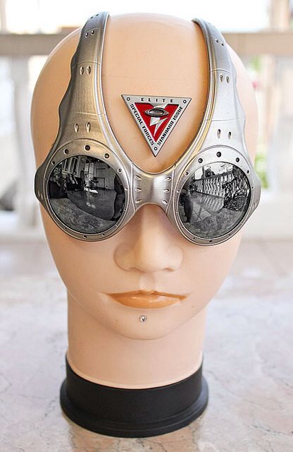 Oakley Over The Top Glasses, Oakley Over The Top, Top Sunglasses, Sunglasses 2024, Digital Fashion, Cool Face, Retro Futurism, Dieselpunk, Over The Top