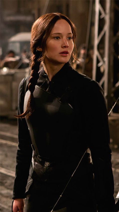 Katniss Everdeen Outfit, Jeniffer Lawrance, Hunger Games Wallpaper, Hunger Games Katniss, Hunger Games Characters, Jennifer Lawrence Pics, Mockingjay Part 2, Katniss And Peeta, Xbox Pc