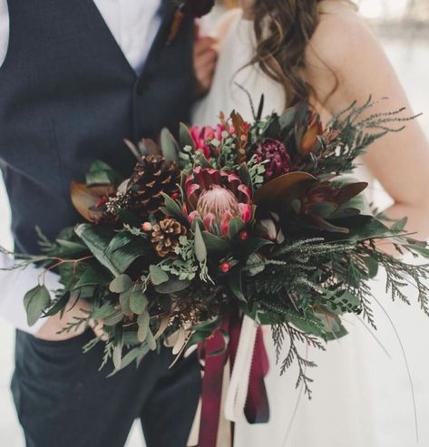 50 Stunning Winter Wedding Bridal Bouquets Evergreen Wedding Flowers, Winter Elopement Bouquet, Winter Wedding Bouquet Evergreen, Winter Bouquet Wedding, Wedding Bouquets Winter, Christmas Wedding Centerpieces, Court Marriage, Winter Bridal Bouquets, Evergreen Wedding