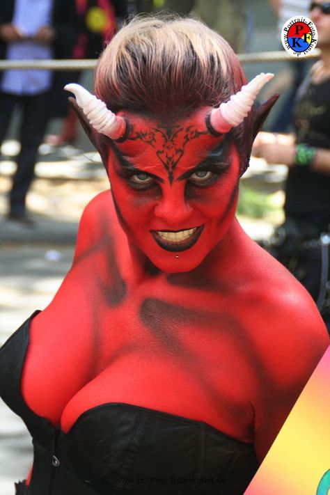 Demon Makeup, Devil Makeup, Drag Make-up, Devil Halloween, Devil Costume, Face Painting Halloween, Special Effects Makeup, Halloween Costumes Makeup, Fx Makeup