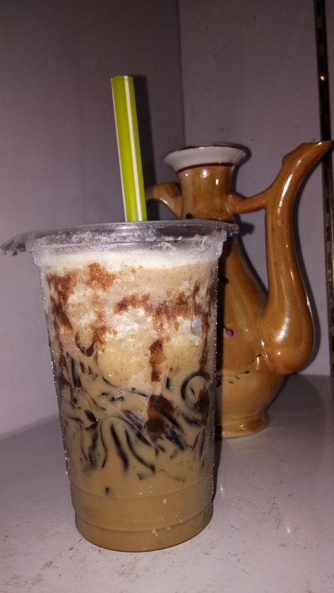 Es Cappucino Cincau, Es Cappucino, Cappucino Cincau, I Love Food, Beer Mug, Love Food, Beer Glasses, Fruit, Tableware