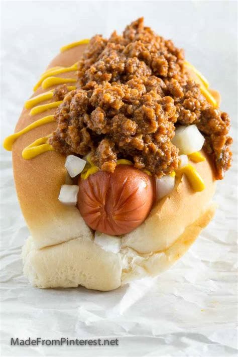 Michigan Sauce Recipe, Michigan Sauce, Chili Hotdogs, Hot Dog Sauce Recipe, Hot Dog Chili Sauce, Hot Dog Sauce, Hot Dogs Recipes, Hot Dog Chili, Chili Dogs