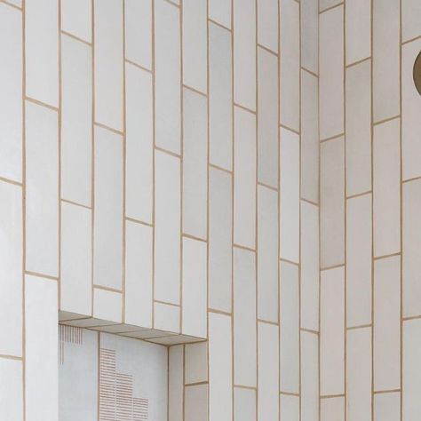 Lizzie Green on Instagram: "A light terracotta grout with a vertical staggered tile layout, and a fun tile niche gives this little shower a big punch! 💥 📸 by @charlotteleaphotography Design by Popix Designs" Terracotta Grout, Staggered Tile, Tile Niche, Fun Tile, Light Terracotta, Tile Layout, Grout, Instagram A, Tile