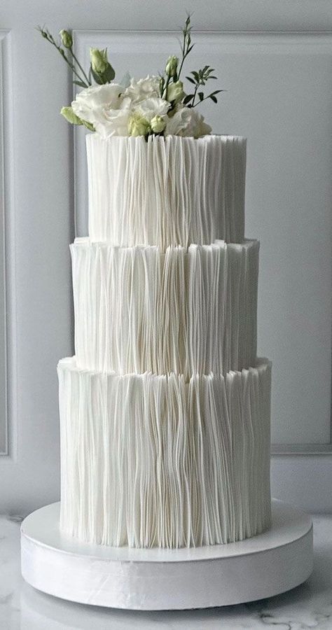 3tier Wedding Cake, Wedding Cake Minimalist, Romantic Wedding Cakes, Tier Wedding Cakes, 3 Tier Wedding Cakes, Dream Wedding Cake, Wedding Cake Ideas, Romantic Wedding Cake, Ruffle Cake