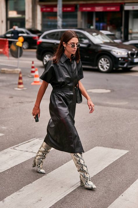 Snake Print Boots, Street Style Spring, Milan Fashion Week Street Style, Cool Girl Style, Milan Street Style, Snakeskin Boots, Boot Print, Looks Street Style, Milan Fashion Weeks