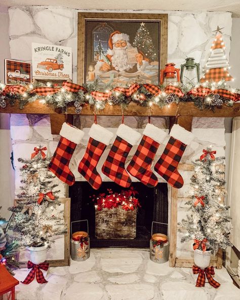 Rebecca on Instagram: “Happy Sunday friends! Today we are headed to my Dad’s house for our first Christmas gathering of the year and I’m so excited! I love good…” Hallmark Movie Christmas Decorations, Hallmark Christmas Aesthetic, Old Time Pottery, Kitchen Christmas Gifts, Happy Sunday Friends, Sunday Friends, Tree Themes, Christmas Fireplace Decor, To My Dad