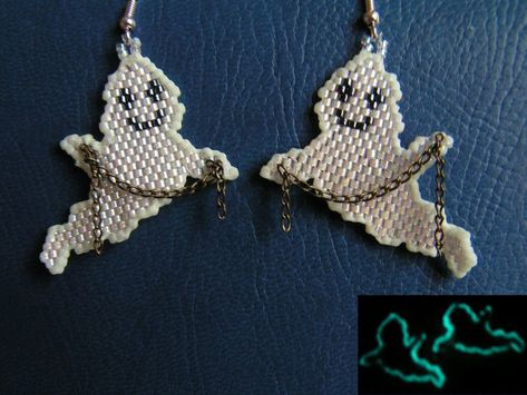 Halloween Beading, Bead Brick Stitch, Beaded Halloween, Seed Beads Earrings, Seed Bead Crafts, Beading Earrings, Holiday Beading, Stitch Earrings, Halloween Beads