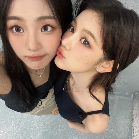 Minji Danielle, Newjeans Minji, New Jeans Style, Kpop Girl Groups, Cute Icons, Matching Icons, Rappers, New Hair, بلاك بينك