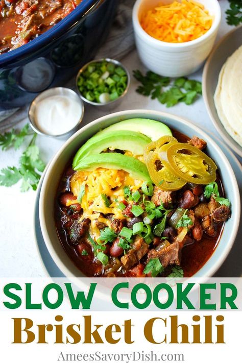 Slow Cooker Brisket Chili Leftover Brisket Chili Crockpot, Brisket Chilli, Brisket Chili Recipe, Smoked Brisket Chili, Slow Cooker Chili Easy, Slow Cooker Chili Beef, Tasty Beef Stew, Slow Cooker Brisket, Meat Meals