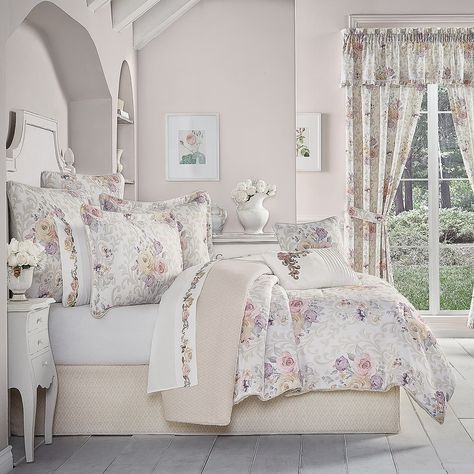 Royal Court Chardonnay 4-pc. Floral Midweight Reversible Comforter Set, Color: Ivory - JCPenney Full Comforter Sets, Floral Comforter Sets, Floral Comforter, Royal Court, King Comforter Sets, Queen Comforter Sets, Queen Comforter, King Comforter, Antique Diamond