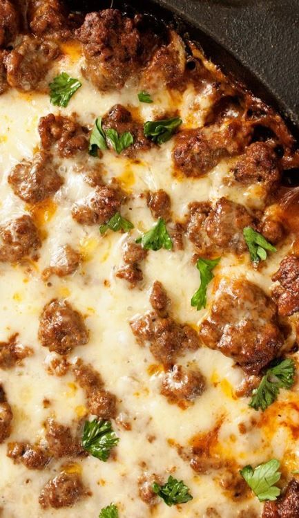 Easy Cheesy Tamale Pie 12 Tomatoes, Recipe Using Ground Beef, Easy Tamales, Beef And Pork, Tamale Recipe, Tamale Pie, Sweet Potato Hash, Beef Casserole, Pork Sausage