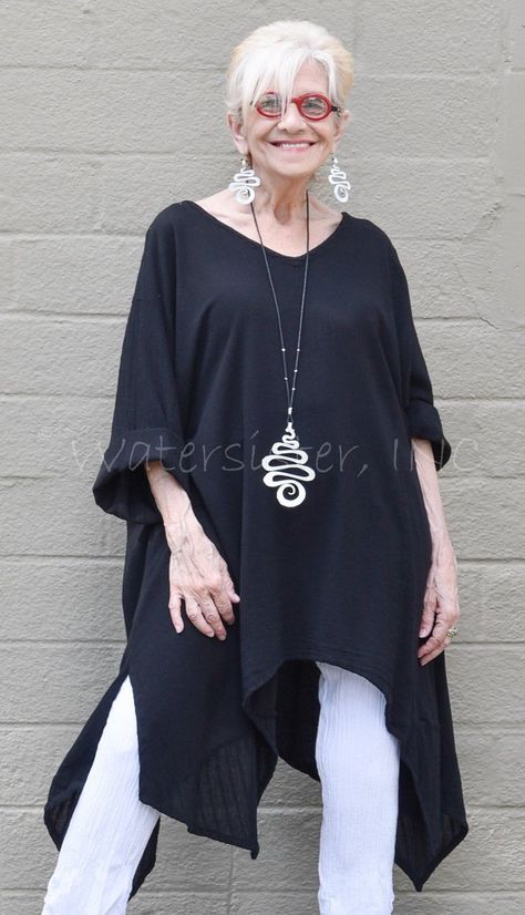 Cotton Gauze Clothing, Summer Poncho, Gauze Clothing, Lagenlook Clothing, Casual Linen Pants, Stylish Outfits For Women Over 50, Casual Fashion Trends, Over 60 Fashion, Nice Outfits