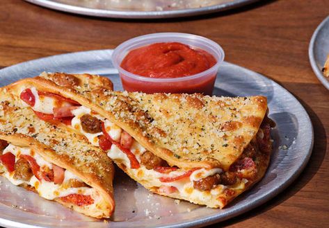 Pizza Hut Coupon Codes, Menu Aesthetic, Veggie Lasagna Recipe, Pizza Hut Menu, Pizza Branding, Melt Recipe, Veggie Lasagna, New Pizza, Flat Bread