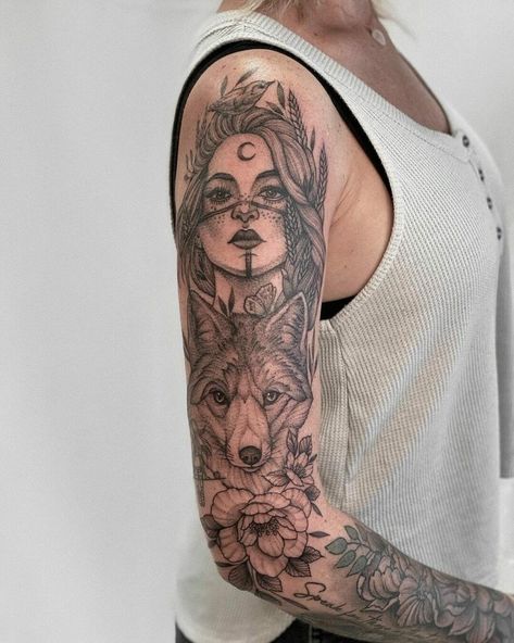 Mother Nature Tattoo, Mother Earth Tattoo, Best Feminine Tattoos, Nature Tattoo Designs, Nature Tattoo Ideas, Lucky Tattoo, Arm Sleeve Tattoos For Women, Earth Tattoo, Mother Nature Tattoos