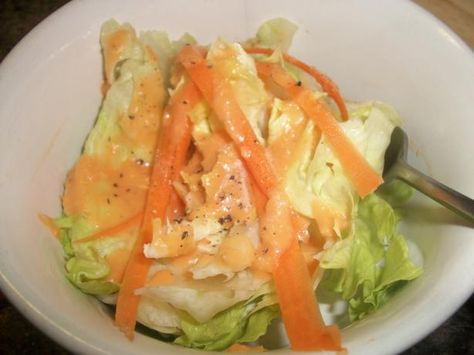 Japanese Steakhouse Ginger Salad Dressing CopyCat Shogun Steak. Photo by HugzArbiter Vegan Bechamel, Ginger Salad Dressing, Ginger Salad, Ginger Salad Dressings, Japanese Steak, Japanese Steakhouse, Yummy Salads, Greek Food, Salad Dressing Recipes