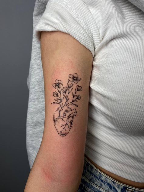 Sleeves On Women Tattoo, Upper Bicep Tattoo, Tattoo Ideas Female Fine Line, Unique Upper Arm Tattoos For Women, Arm Tattoos Female, Inner Bicep Tattoo Women, Bicep Tattoo Women, Anatomy Tattoo, Kpop Tattoos