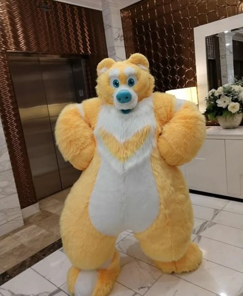 This is the plushiest fur suit I’ve ever seen 😍 Plush Suit Fursuit, Bear Fursuit, Plush Fursuit, Plush Suit, Fursuit Tutorial, Fur Costume, Cartoon City, Cute Fursuits, Fursuit Ideas