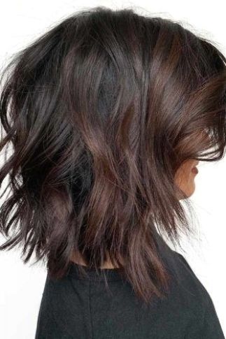 Bob For Thick Wavy Hair, Haircuts Without Bangs, Rich Girl Hair, Brown Hair With Lowlights, Messy Bob Hairstyles, Medium Hair Styles For Women, Medium Length Hairstyles, Thick Wavy Hair, Bob Hairstyles For Thick