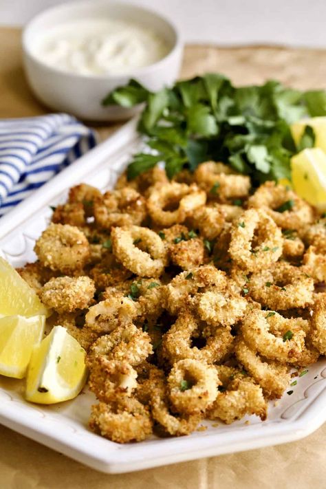 Calamari Air Fryer, Air Fryer Calamari, Italian Christmas Food, Cooking Calamari, Crispy Calamari, Food In Italy, Italian Christmas Recipes, Calamari Recipes, Air Fryer Recipe