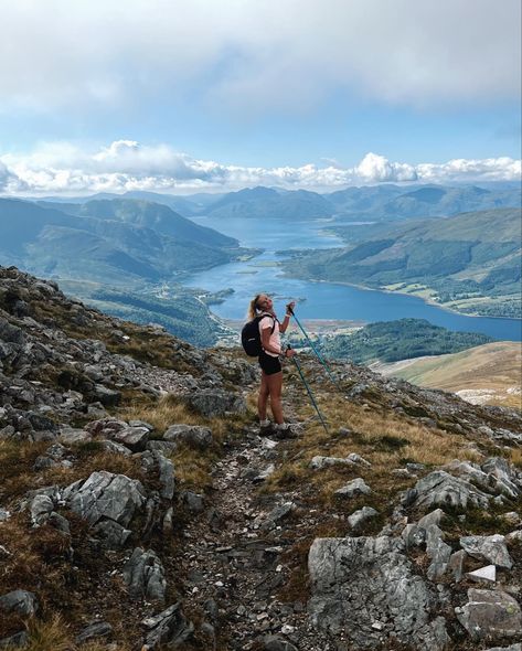 Munros Scotland, Scotland Hikes, Hike Scotland, Uk Hikes, Hikes In Scotland, Park Ranger Aesthetic, Hiker Aesthetic, Scotland Glencoe, Hiking In Scotland