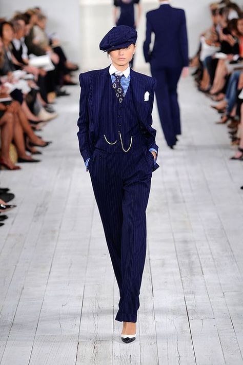 Women In Suits, Womens Tailored Suit, Mens Tailored Suits, Ralph Lauren Looks, Stil Masculin, Woman In Suit, Mode Costume, Woman Suit Fashion, Tailored Suits