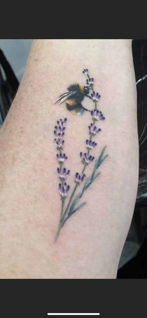 Small Cottagecore Tattoo, Cottagecore Tattoo Ideas, Cottage Core Tattoos, Cottagecore Tattoo, Henna Ideas, Wildflower Tattoo, Feminine Tattoo, Adult Crafts, Feminine Tattoos