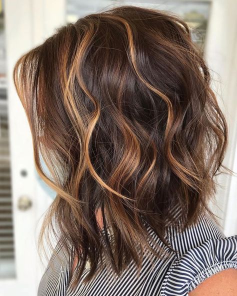 Medium Brown Hair With Caramel Highlights Shoulder Length, Carmel Highlights On Brown Hair Chunky, Brunette Hair With Highlights Caramel, Medium Brown Hair With Highlights, Modern Highlights, Highlights Brown Hair Short, Brown Hair With Caramel, Caramel Hair Color, Brown Bob Hair