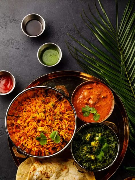 12 traditional Indian dishes loved around the world Grilled Chicken Tenders, Popular Side Dishes, Chicken Chunks, Chicken Masala, Recipe Indian, Coconut Chutney, Chicken Tikka Masala, Indian Snacks, Indian Sweet