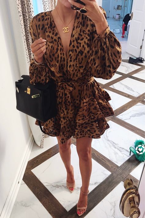 Leopard Print Dress Outfit, Leopard Dress Outfit, Fall Date Night Outfit, Trendy Date Night Outfit, Emily Ann Gemma, Cute Mini Dresses, Fall Date Night, Dresses For Fall, Emily Ann