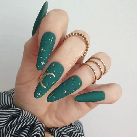 Green Celestial Nails, Green Witch Nails, Green Witchy Nails, Book Inspired Nails, Green Halloween Nails, November Nail Art, Matte Green Nails, November Nail, Dream Inspiration