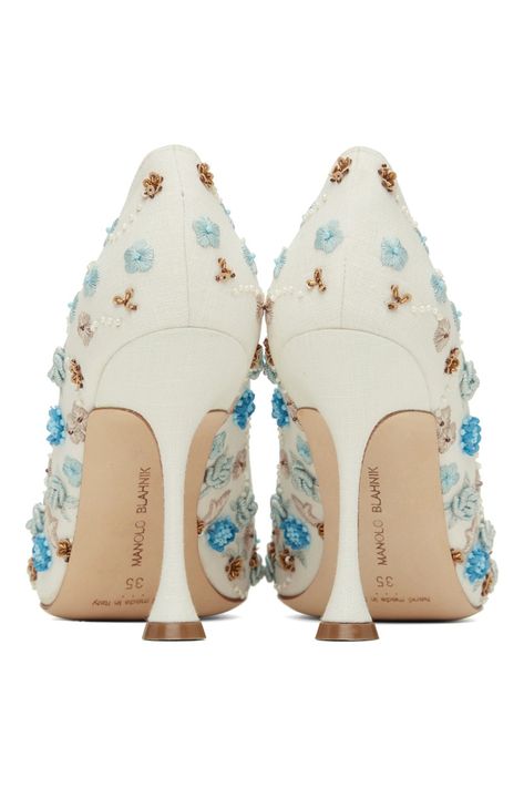 Manolo Blahnik Wedding Shoes, Manolo Blahnik White, Manolo Blahnik Heels, Fun Heels, Girly Shoes, White Heels, Manolo Blahnik, Stiletto Heel, Strong Women