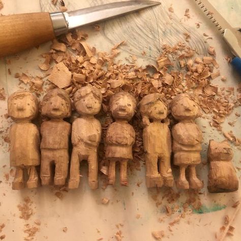 Vair Buchanan on Instagram: "Sometimes, when you have a good knife and some odd bits of dowel, you get to whittling. I’ve started a ‘kids playing dress ups’ chess set! #woodworker #whittlingwood #artist #children #chessset #woodcarving #handtherapy #fun" Whittling Aesthetic, Whittling For Kids, Reaper Aesthetic, Hand Therapy, Nature Play, Whittling, Chess Pieces, Chess Set, Diy Inspiration