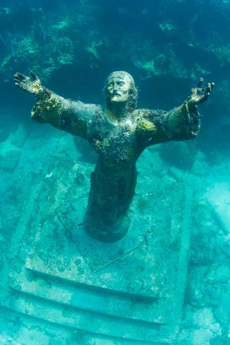 Christ of the Deep - Key Largo, FL Christ Of The Abyss, Underwater Park, Water City, Key Largo Florida, Sunken City, Jesus Statue, Underwater City, Underwater Art, The Abyss