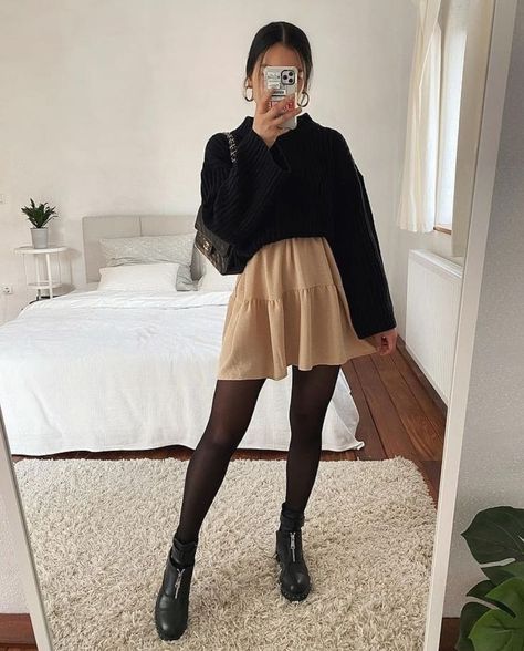 Beige Shorts Outfit Winter, Outfit Mit Boots, Buissnes Outfit, Uni Outfits Uk, Beige Shorts Outfit, Frühling Outfits, Autumn Outfits Curvy, Elegantes Outfit Damen, Stile Blair Waldorf