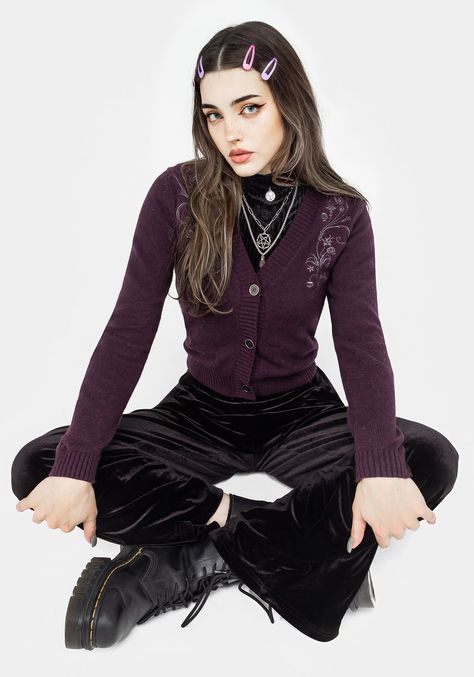 Plum Shirt Outfit, Purple Long Sleeve Shirt Outfit, Purple Cardigan Outfits, Purple Fits, Mazzy Star, Purple Knit, Crop Cardigan, Purple Cardigan, Dark Outfits