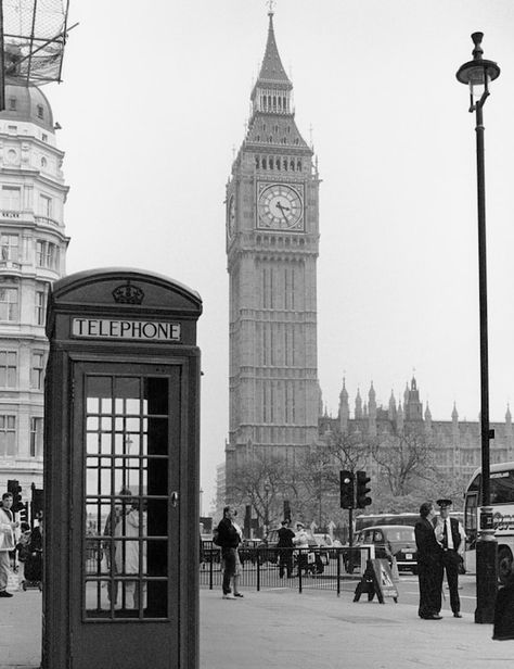 Place In London, City Life Aesthetic, England Aesthetic, London Dreams, Happy Stuff, London Poster, Kensington Gardens, London Tattoo, Big Ben London