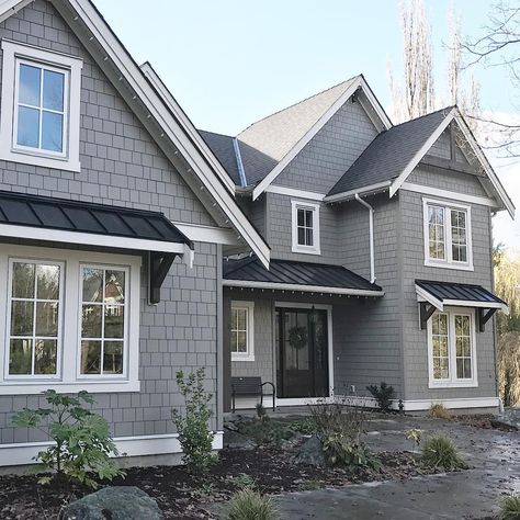 Grey Siding House, Grey House White Trim, Craftsman House Exterior, Craftsman Home Exterior, Grey Siding, Gray House Exterior, Fall House, Grey House, American Houses