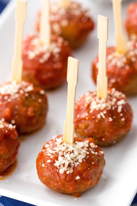 My favorite way to make meatballs for a party! Italian sausage meatballs. Italian Meatball Appetizer, Meatball Appetizers, Italian Starters, Slow Cooker Meatballs Italian, Meatball Appetizer, Meatball Appetizer Recipe, Italian Meatball, Italian Dinner Party, Mini Meatballs