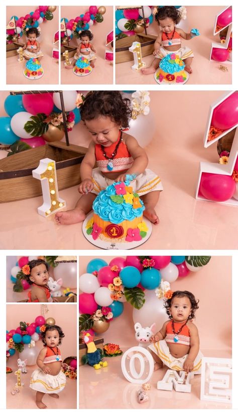 Ensaio infantil Smash - angelicaandradefotografia - Moana 1st Birthday Photoshoot, Moana Birthday Photoshoot, Moana Photoshoot Ideas, Moana Smash Cake, Disney Moana Birthday Party, Moana Birthday Party Theme, Moana Bebe, Baby Moana, Sweet Pictures