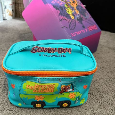 Brand New Never Used ! Will Ship In Glamlite Box In Packaging. Glamlite Scooby Doo Makeup Bag Scooby Doo Accessories, Scooby Doo Makeup, Bathroom Night Light, Disney Bag, Lip Kit, Night Lights, Kids Stuff, Cosmetic Bags, Green Bay