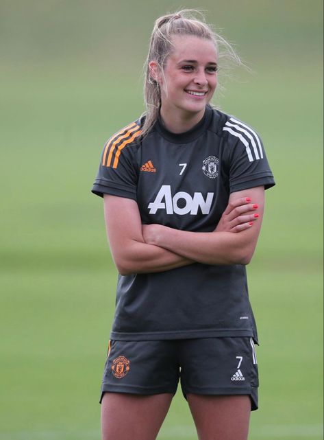 Manchester United Women, Ella Toone, Football Women, England Ladies Football, Female Football Player, Football Videos, Soccer Gifs, Arsenal Ladies, Video Reels