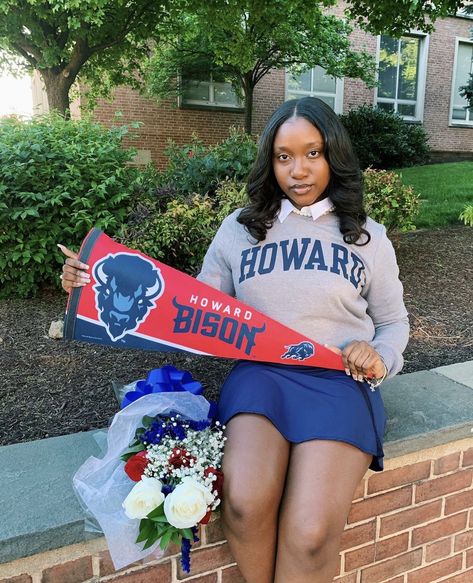 Howard University Photoshoot, College Choice Pictures, Howard Decision Day, Howard University Decision Day, Howard University Graduation Pictures, Howard University Aesthetic, Hbcu Photoshoot, College Acceptance Photoshoot, College Announcement Pictures