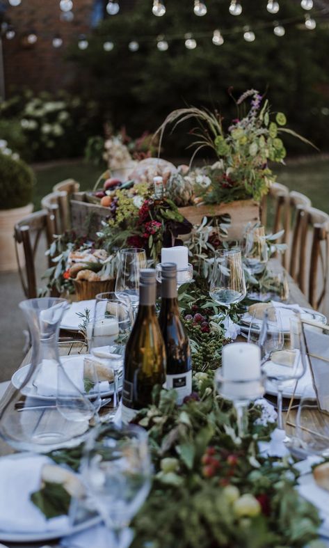 Italy Wedding Food, Italian Food Wedding, Italian Wedding Food, Vineyard Dinner Party, Table Grazing, Italian Summer Wedding, Summer Wedding Food, Vineyard Dinner, Home Decorations Ideas