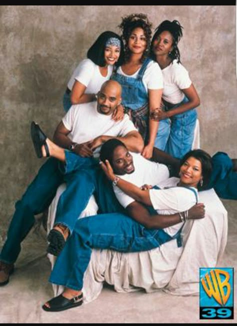 The cast of Living Single Black Sitcoms, Black Tv Shows, 90s Tv Shows, Living Single, 90s Sitcoms, Tv Photo, Game Shows, Outfit Essentials, Talk Shows